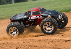 REVO 3.3 4WD NITRO MONSTER TRUCK